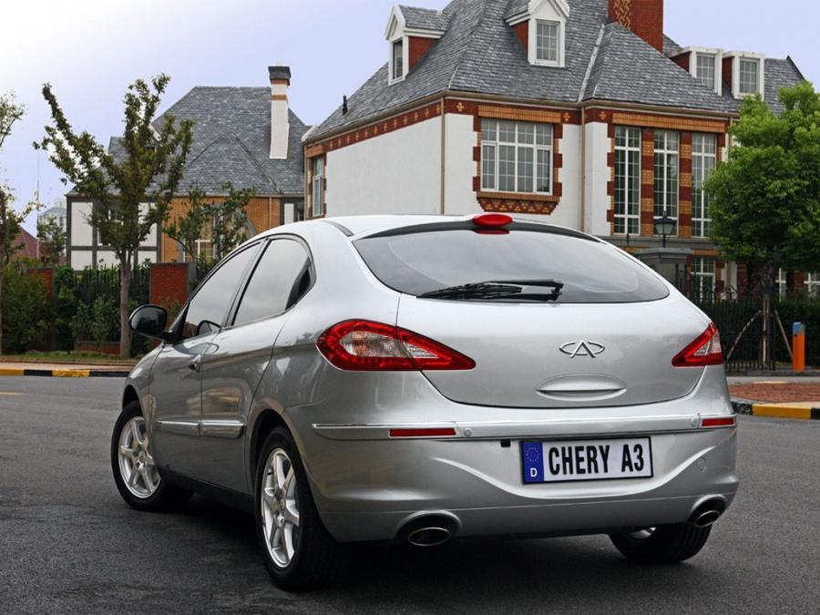  Chery A3 5-Door 2008 года  (фото 4 из 10)